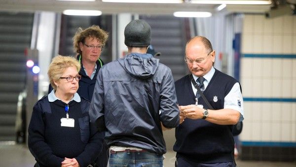 HVV erwischt immer mehr Schwarzfahrer in Bussen, Bahnen und auf Fähren