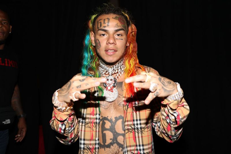 Mit Post Malone und 6ix9ine: 11 Fakten über Gesichts-Tattoos