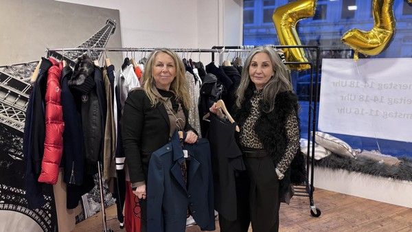 Pop-up-Flohmarkt bietet hochwertige Damenmode zum günstigen Preis